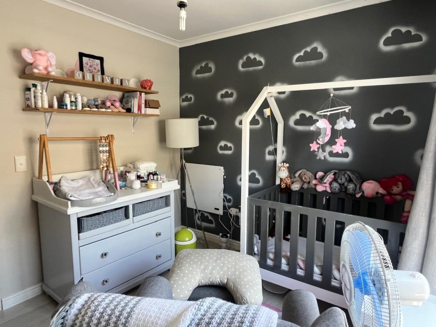 To Let 3 Bedroom Property for Rent in Sunningdale Western Cape